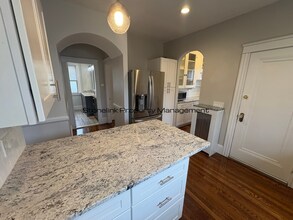 108-110 Narragansett St in Cranston, RI - Building Photo - Building Photo