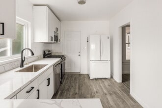 2084 Kearney Ave in San Diego, CA - Building Photo - Building Photo
