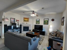 344 Carmel Valley Way in St. Robert, MO - Building Photo