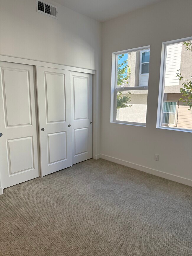 26849 Laurel Mountain Loop in Stevenson Ranch, CA - Building Photo - Building Photo