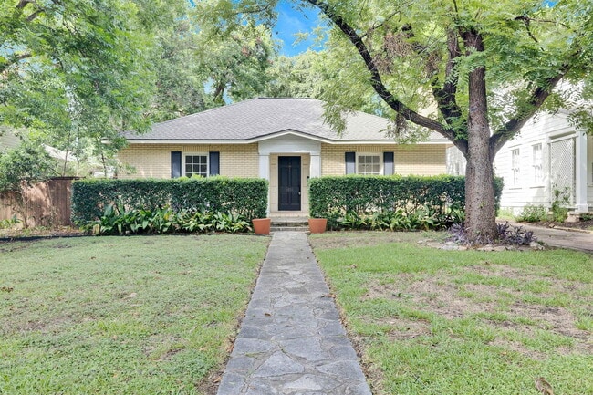 property at 1511 W 30th St