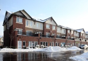 14-28 Sky Harbour Dr in Brampton, ON - Building Photo