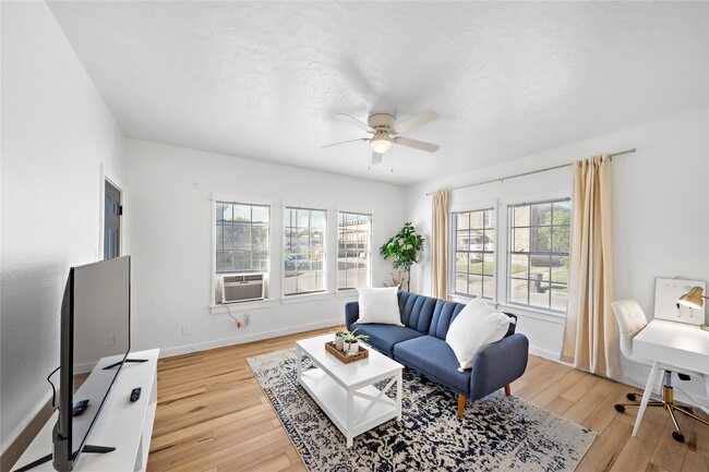 property at 3901 Dallas St