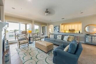 7310 Gulf Dr in Holmes Beach, FL - Building Photo - Building Photo