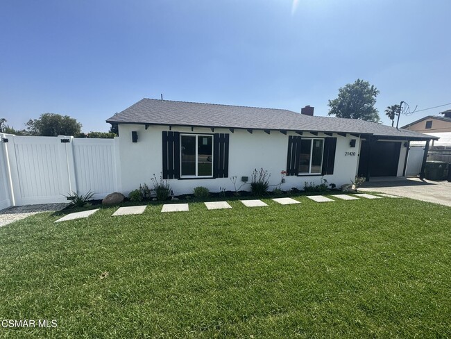 21420 Chatsworth St in Los Angeles, CA - Building Photo - Building Photo