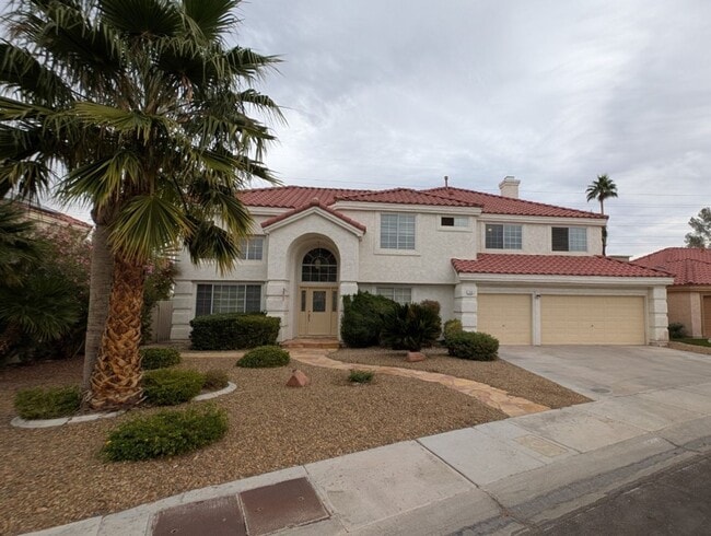 2704 N Ontario Dr in Las Vegas, NV - Building Photo - Building Photo