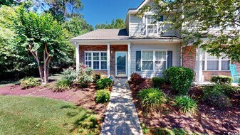 1000 Pembroke Ct in Myrtle Beach, SC - Building Photo