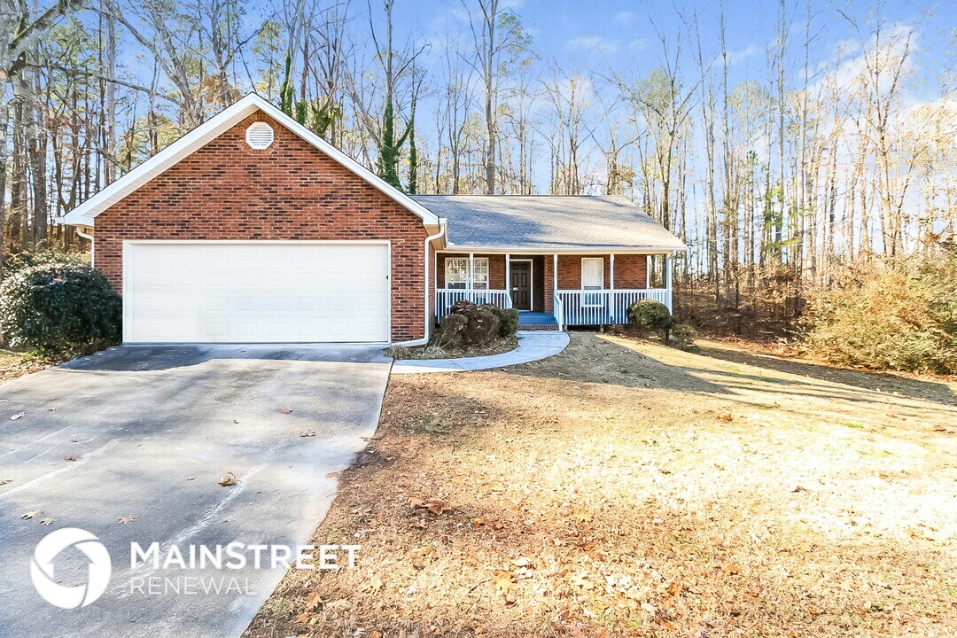340 Sharon Dr in Fayetteville, GA - Building Photo