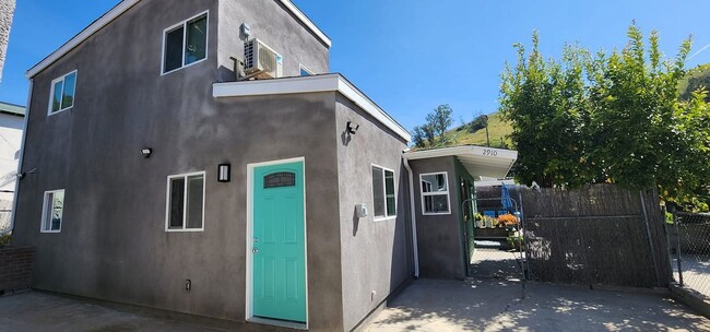 2910 Lincoln Park Ave in Los Angeles, CA - Building Photo - Building Photo