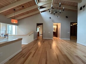 336 MacBride Rd in Iowa City, IA - Building Photo - Building Photo