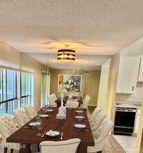 286 Oak Leaf Dr in Thousand Oaks, CA - Building Photo - Building Photo