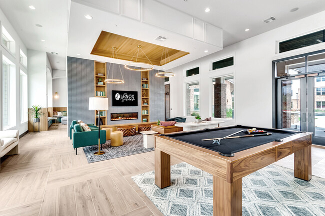 Lenox Sienna | Apartments & Townhomes in Missouri City, TX - Foto de edificio - Building Photo