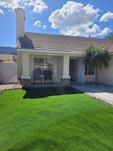 18885 Oakview Way in Lake Elsinore, CA - Building Photo - Building Photo