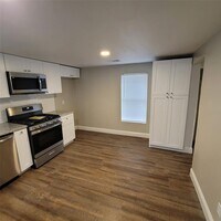 6810 Bleker St photo'