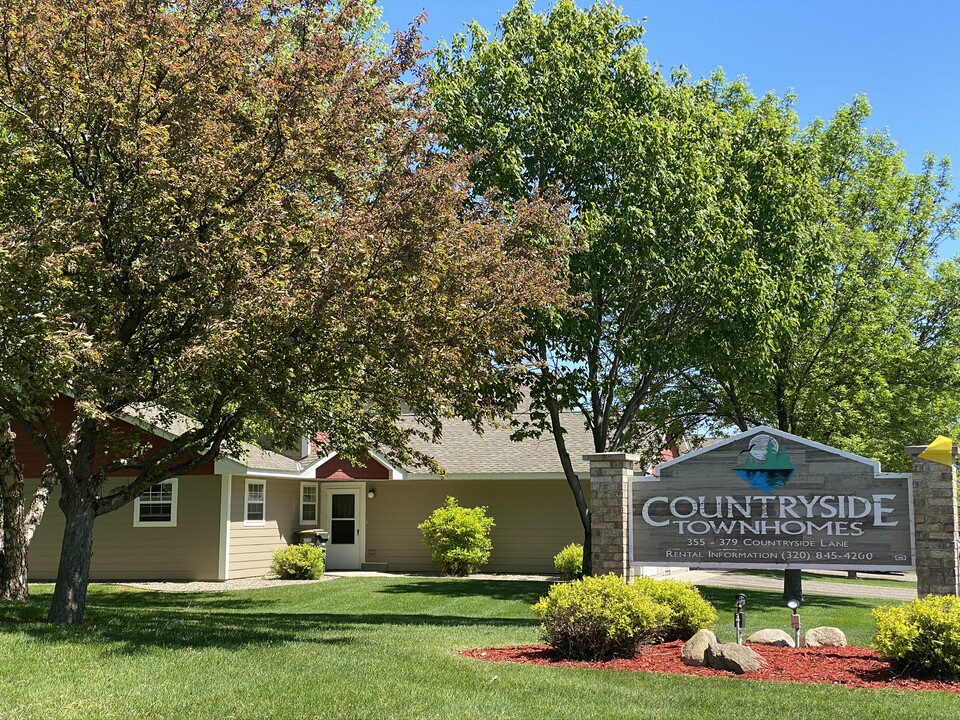 Countryside Townhomes in Albany, MN - Building Photo