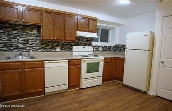 68 Morris St in Albany, NY - Building Photo - Building Photo
