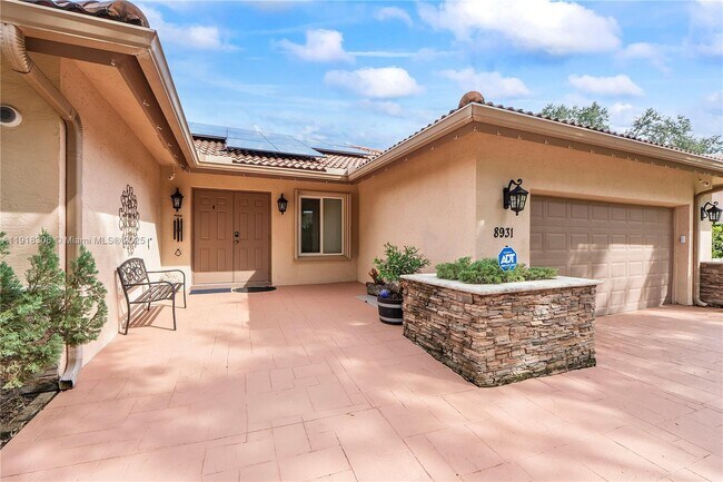 8931 NW 55th Pl in Coral Springs, FL - Building Photo - Building Photo