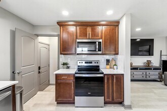 5327 Jennifer Dr in Pleasant Hill, IA - Building Photo - Building Photo