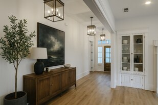 655 Brookline St SW in Atlanta, GA - Building Photo