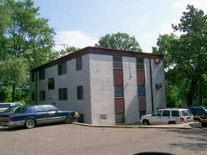 Lily Lake Terrace Apartments in Stillwater, MN - Building Photo - Building Photo