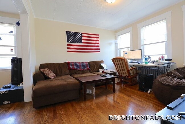 102 Nonantum St