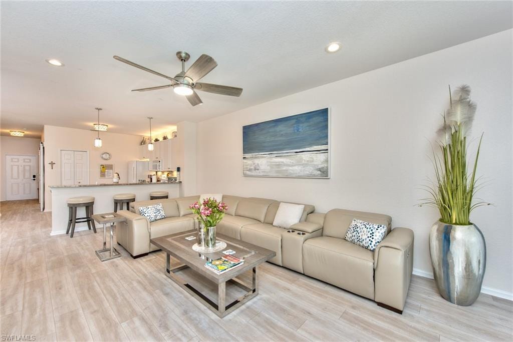 10045 Heather Ln-Unit -2-204 in Naples, FL - Building Photo