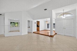 1833 SW Bellevue Ave in Port St. Lucie, FL - Building Photo - Building Photo