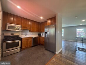 8012 Frye Rd in Alexandria, VA - Building Photo - Building Photo