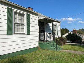 1745 Allen Ave in Knoxville, TN - Building Photo