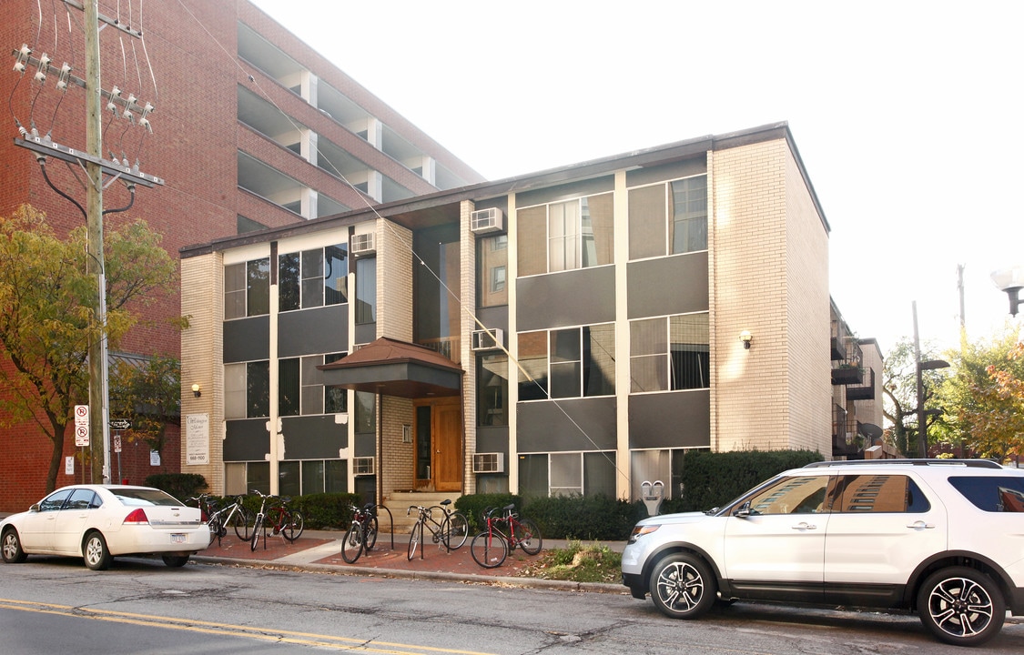 Washington Manor in Ann Arbor, MI - Foto de edificio