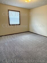 122 N Brunswick St-Unit -D in Wichita, KS - Building Photo - Building Photo