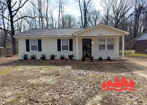 3627 Royal Wood Dr in Memphis, TN - Building Photo
