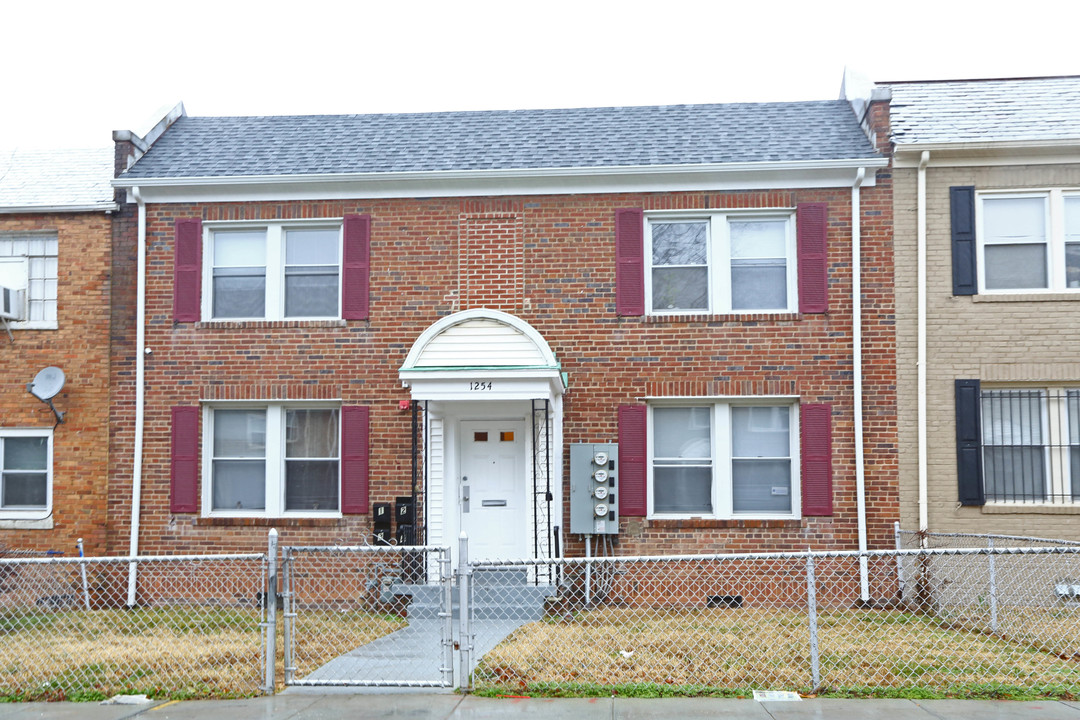 1254 Meigs Pl NE in Washington, DC - Building Photo