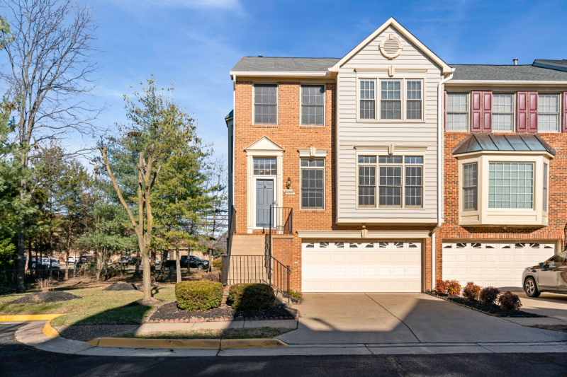 6260 Dubin Dr in Alexandria, VA - Building Photo