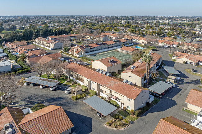 Central Park Condominiums in Fresno, CA - Building Photo - Building Photo