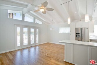 122 Montreal St in Los Angeles, CA - Building Photo - Building Photo