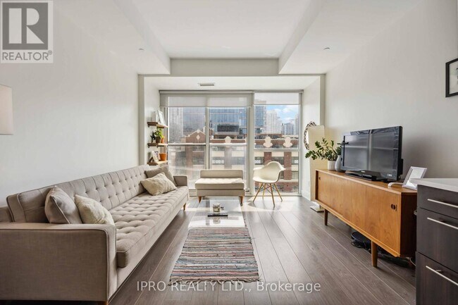 508-508 Wellington St W in Toronto, ON - Building Photo - Building Photo