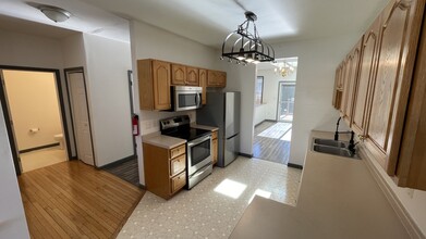 1460 Blue Course Dr, Unit 24 in State College, PA - Foto de edificio - Building Photo