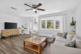 153 SE 30th Ave in Boynton Beach, FL - Building Photo - Building Photo