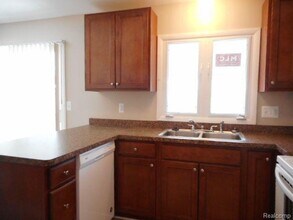 25159 Normandy St in Roseville, MI - Building Photo - Building Photo