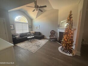 3217 Gordon Dr in Greenville, NC - Building Photo - Building Photo