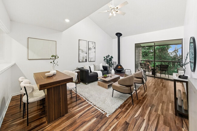 6858 139th Ave NE, Unit 726 in Redmond, WA - Foto de edificio - Building Photo