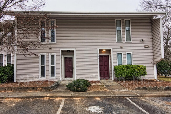 property at 3771 Heathrow Dr