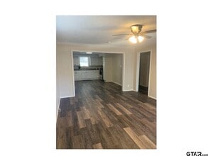 2515 N Tenneha Ave in Tyler, TX - Building Photo - Building Photo