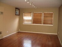 1910 Vermont St photo'