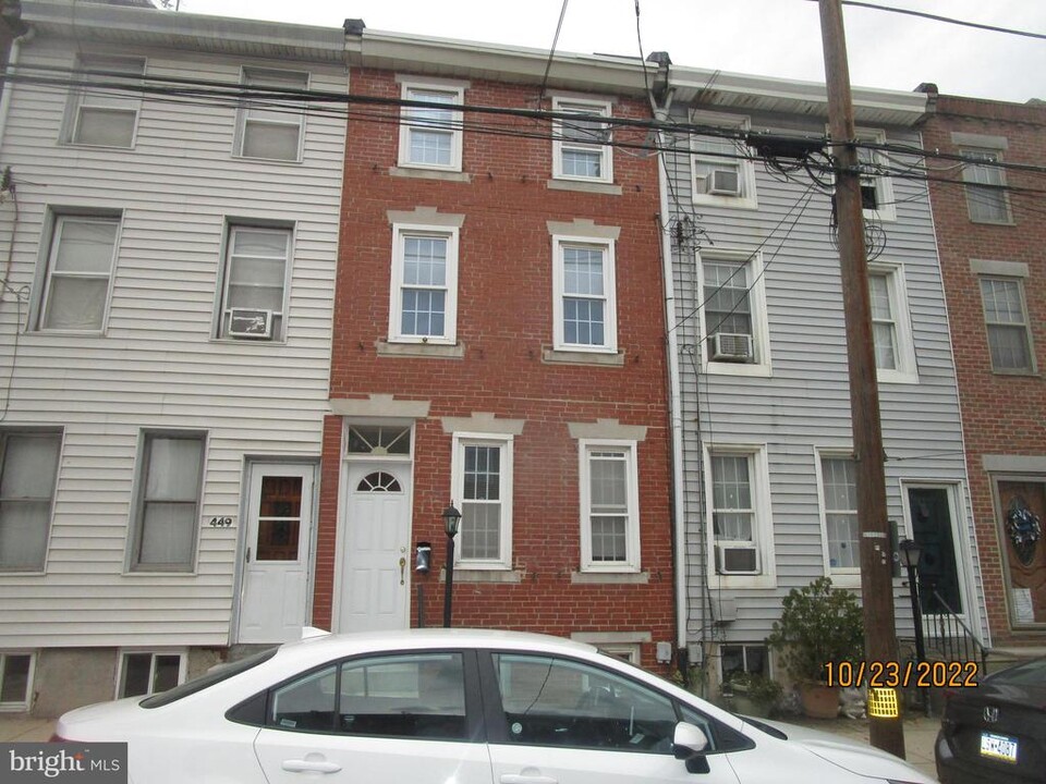 451 E Wildey St in Philadelphia, PA - Foto de edificio