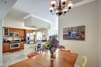 600 S Dixie Hwy, Unit 827 in West Palm Beach, FL - Building Photo - Building Photo