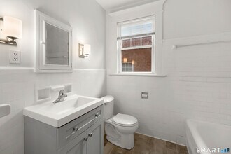 155 Elm St in West Haven, CT - Building Photo - Building Photo