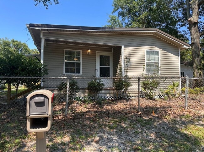 1206 Beach Ave