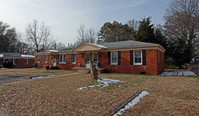 Eastover Apartments in Charlotte, NC - Foto de edificio - Building Photo